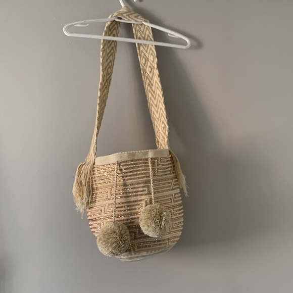 Stunning handmade jeweled cream bag with Pom Pom details - Picture 2 of 2